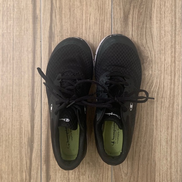 champion women's gusto cross trainer black